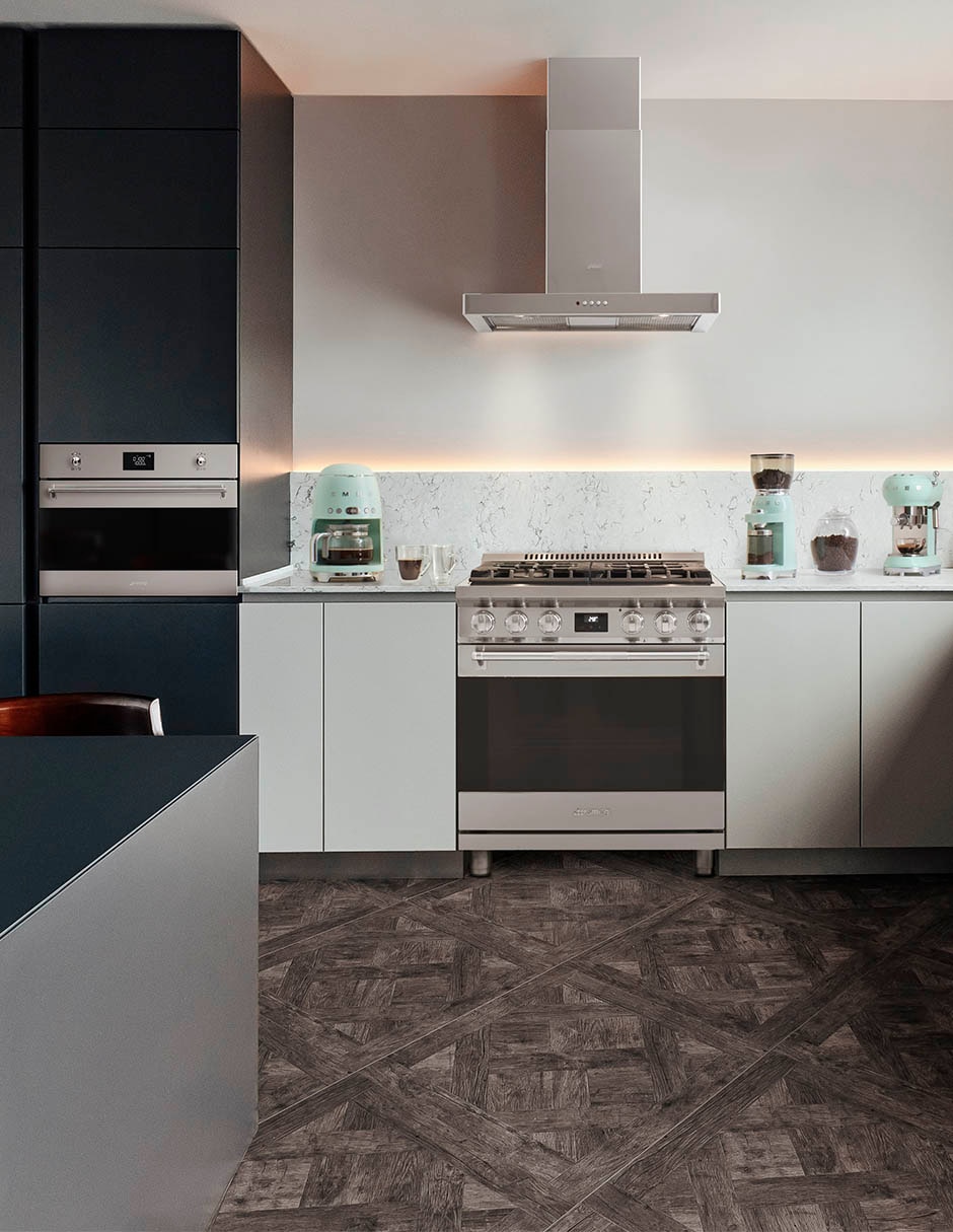 Estufa de piso a Gas natural/lp Smeg Professional 76 cm SPR30UGGX de 4 quemadores